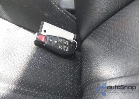 2013 Chrysler Town & Country Touring-L из США, поврежденный, VIN 2C4RC1CG8DR647688